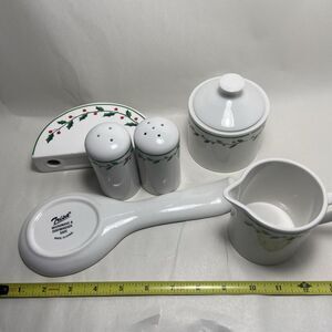 Trisha Holiday Hostess Set Spoon Rest Super Creamer Salt &Pepper Shakers